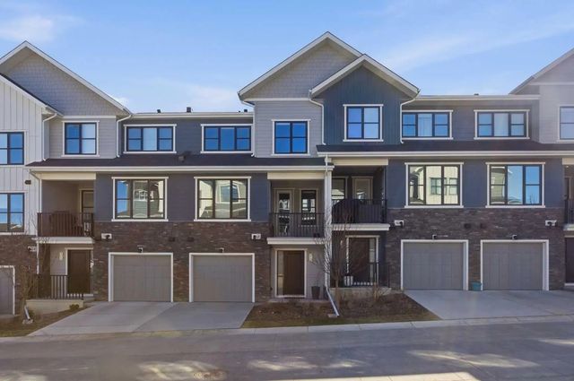 307 Crestridge Common Sw, Calgary