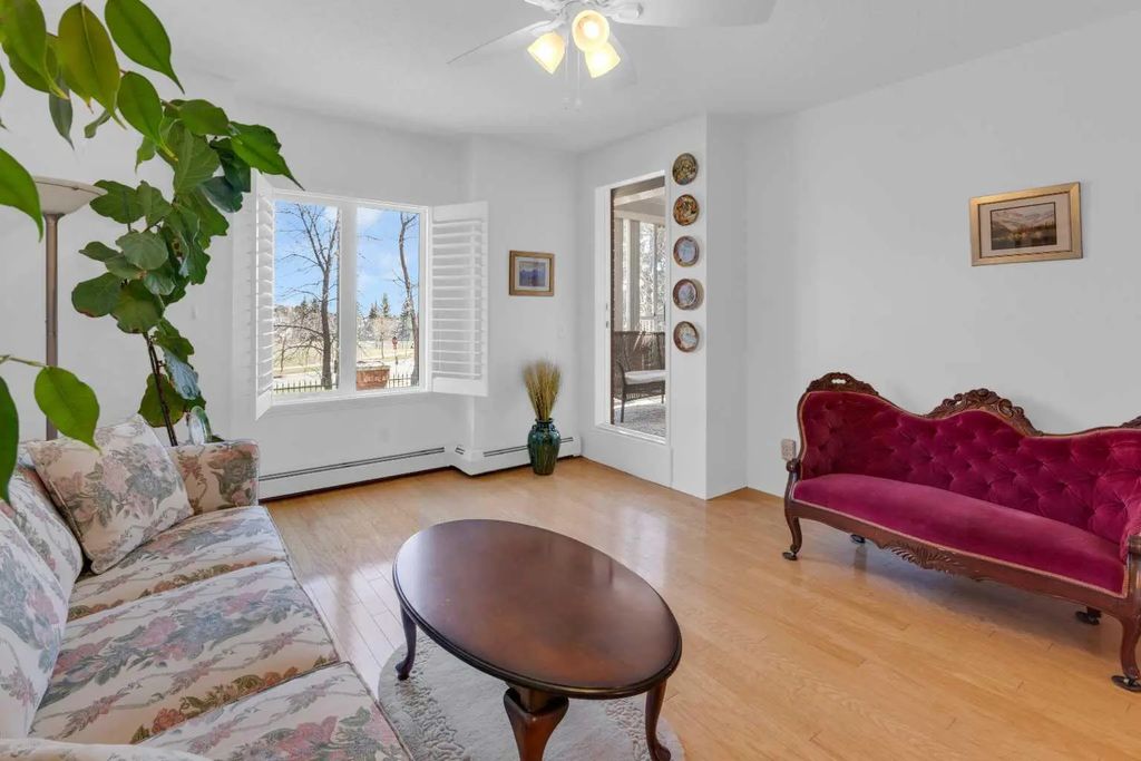 3115 3115 Sienna Park Green Sw, Calgary