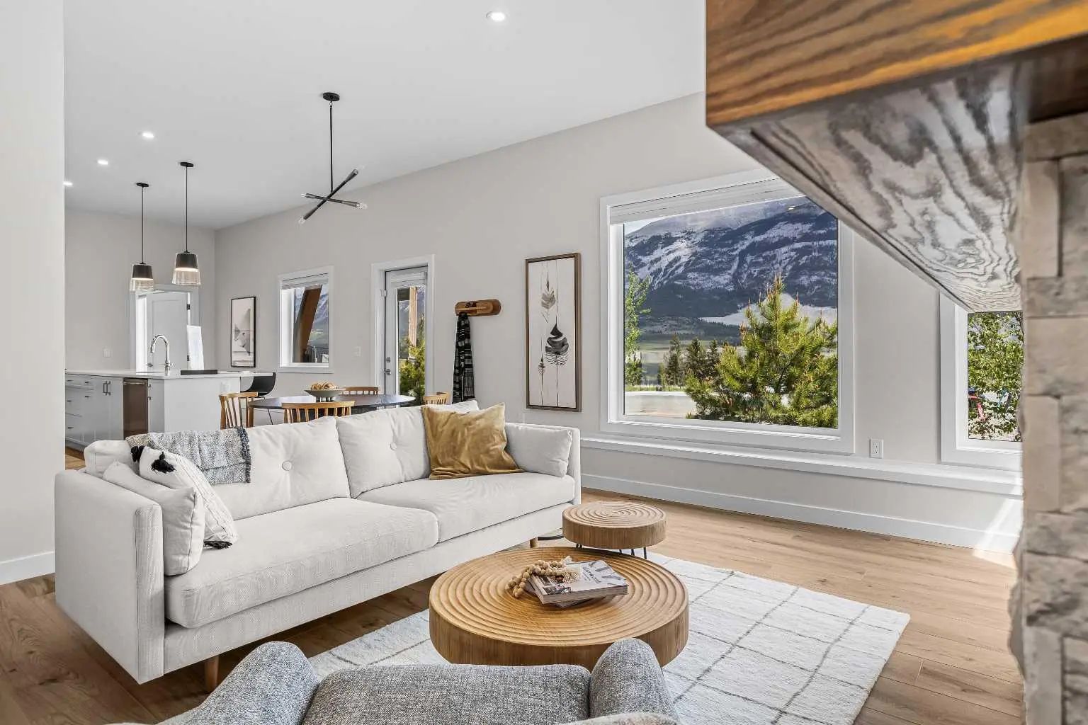 101k 209 Stewart Creek Rise , Canmore – Residential Row/Townhouse Listing Photo 2