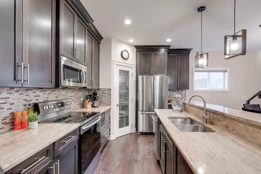 2 309 15 Avenue Ne, Calgary