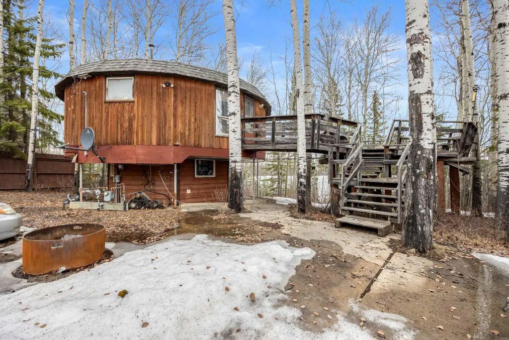 16 Gregoire Avenue , Gregoire Lake Estates