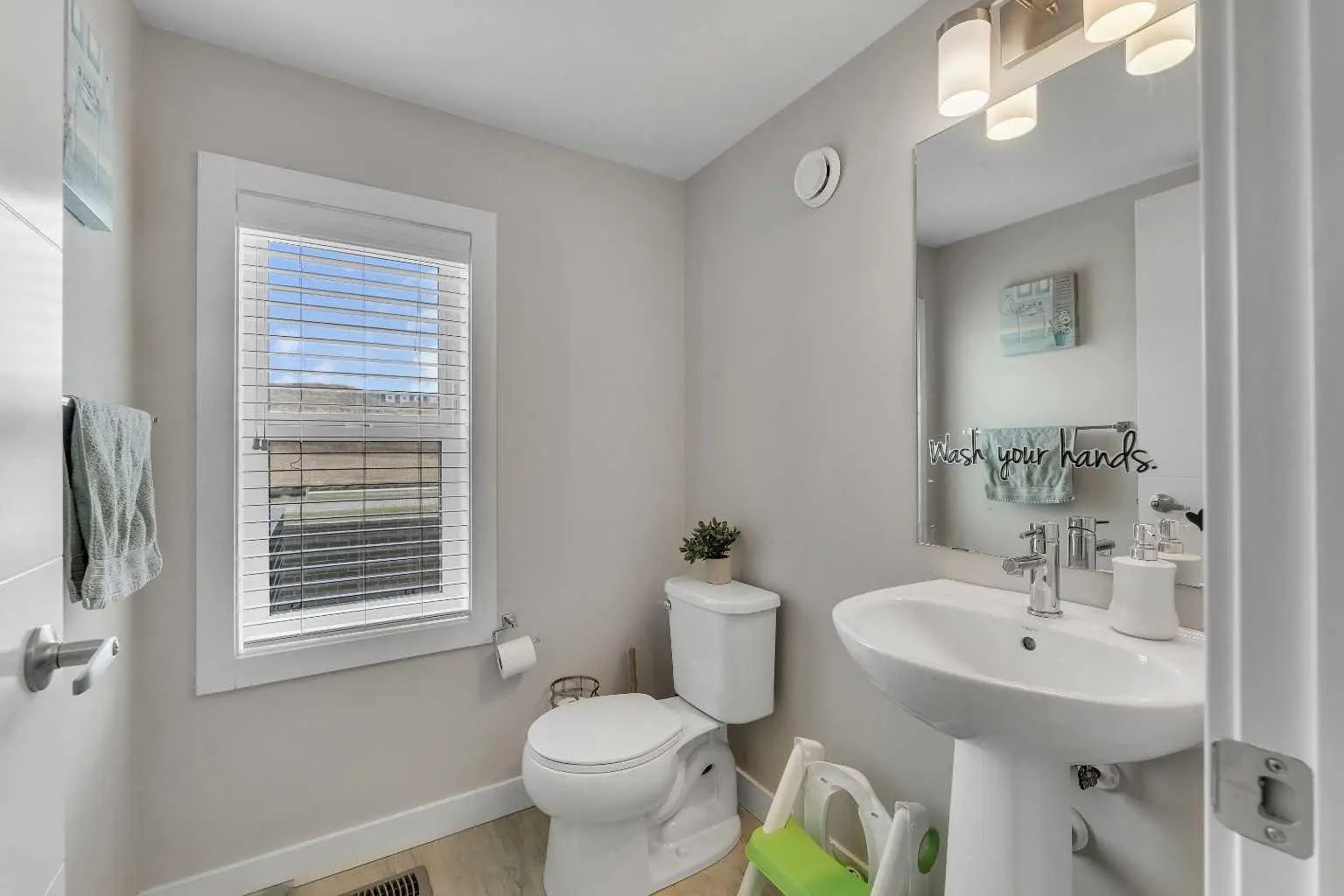 136 Sage Meadows Gardens Northwest, Calgary – Residential Row/Townhouse Listing Photo 18