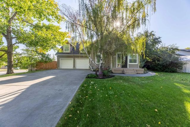 1919 14 Street , Didsbury