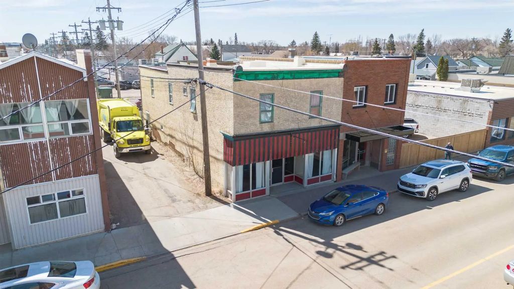 5007 50 Avenue , Stettler