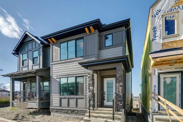 49 Bluerock Hill Sw, Calgary
