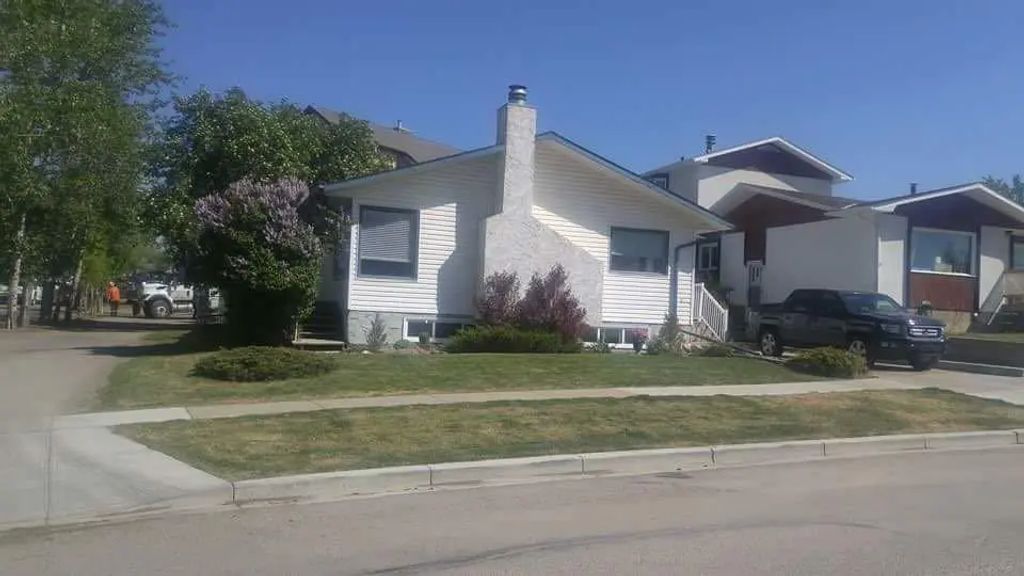 5424 51 Avenue , Rocky Mountain House