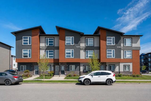 76 Skyview Link Ne, Calgary
