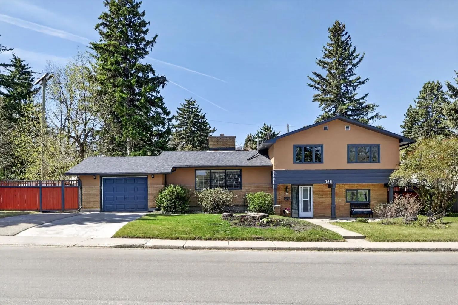 3811 24 Street Northwest, Calgary – Residential Detached Listing Photo 3