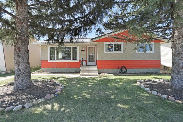 59 Greenbrook Drive E, Brooks