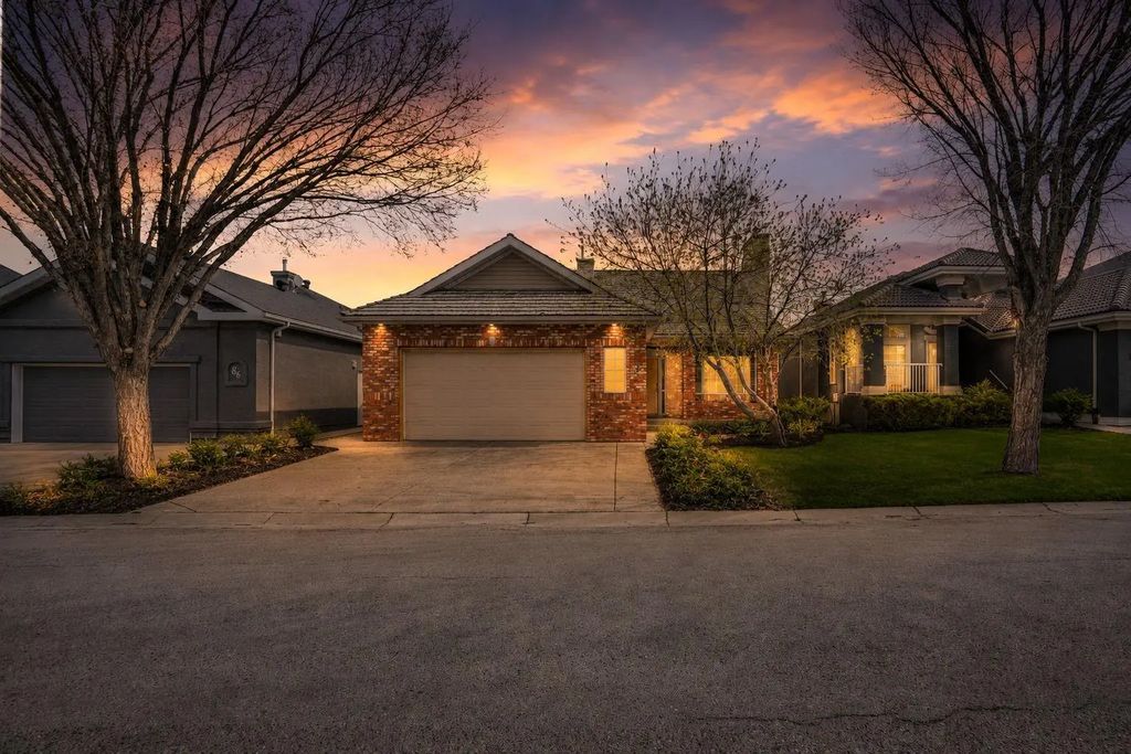 82 Valley Ridge Point Nw, Calgary