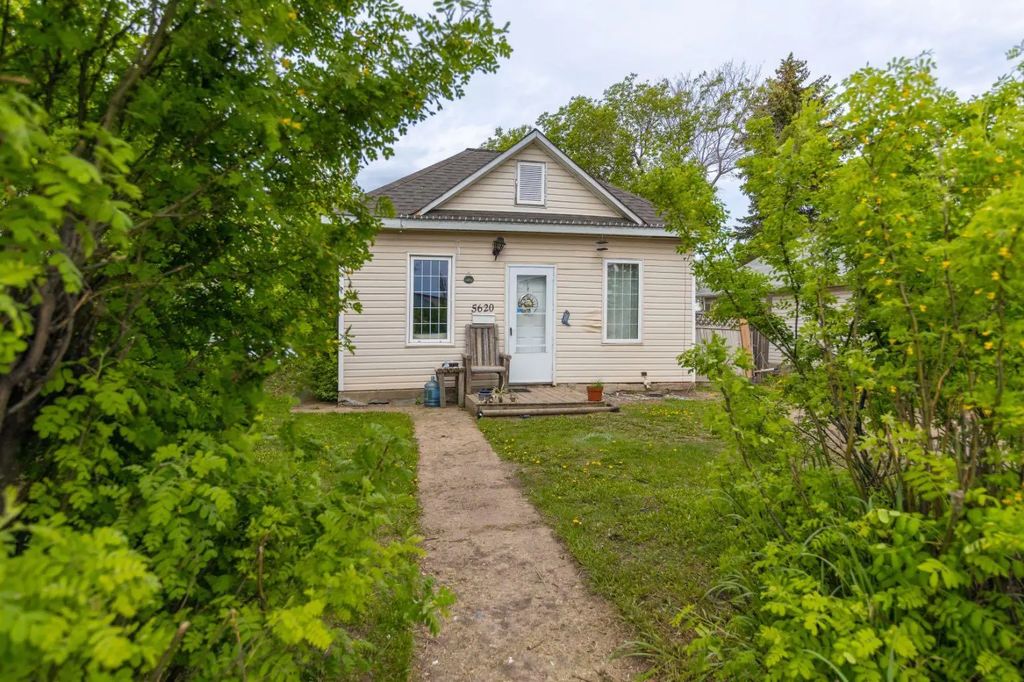 5620 49 Avenue , Lloydminster