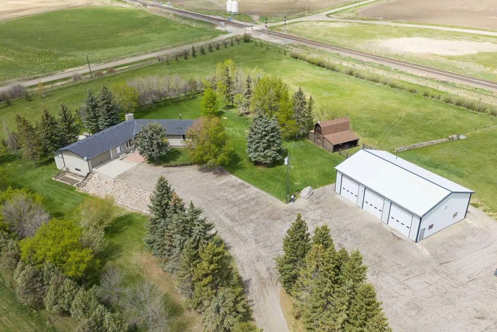 221083 Range Road 270  , Rural Wheatland County