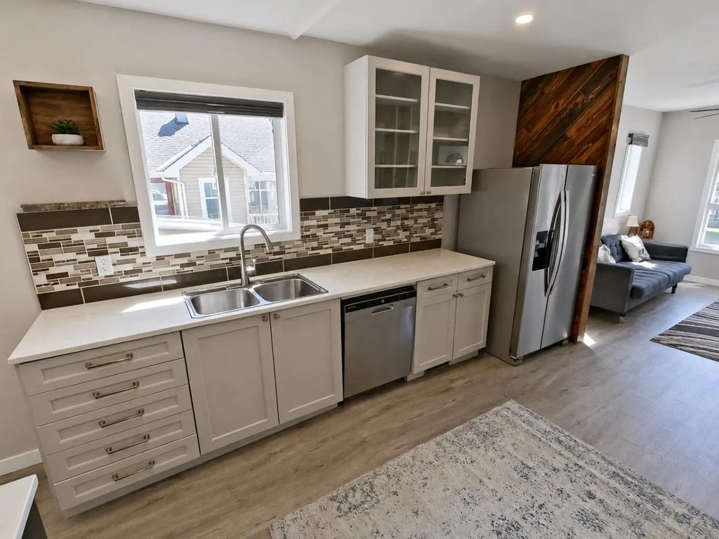 18 Maple Street , Okotoks