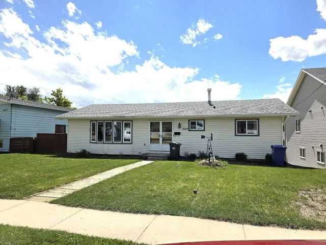 5039 56 Street E, Innisfail