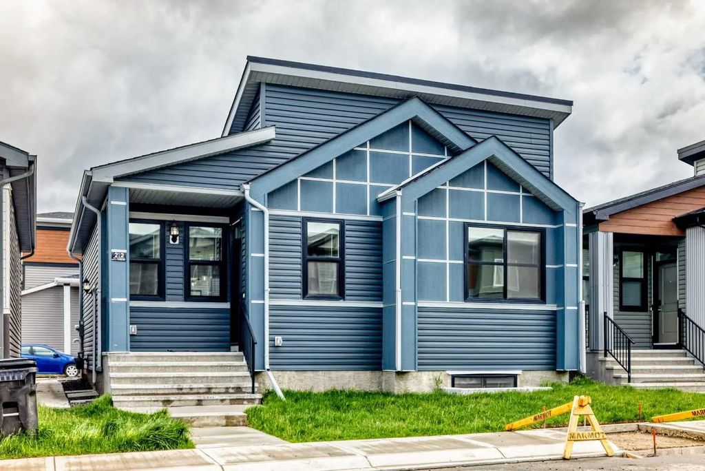 212 Lucas Place Nw, Calgary