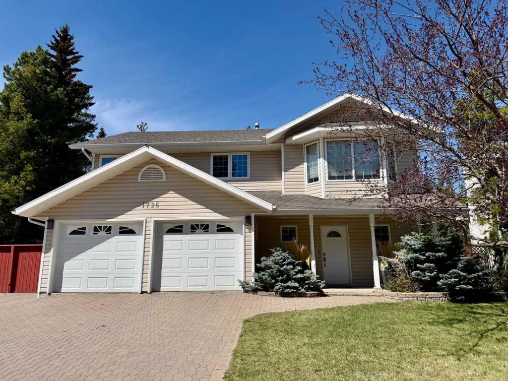 1726 113 Street , Blairmore