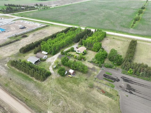 710 8th Avenue W, Beaverlodge