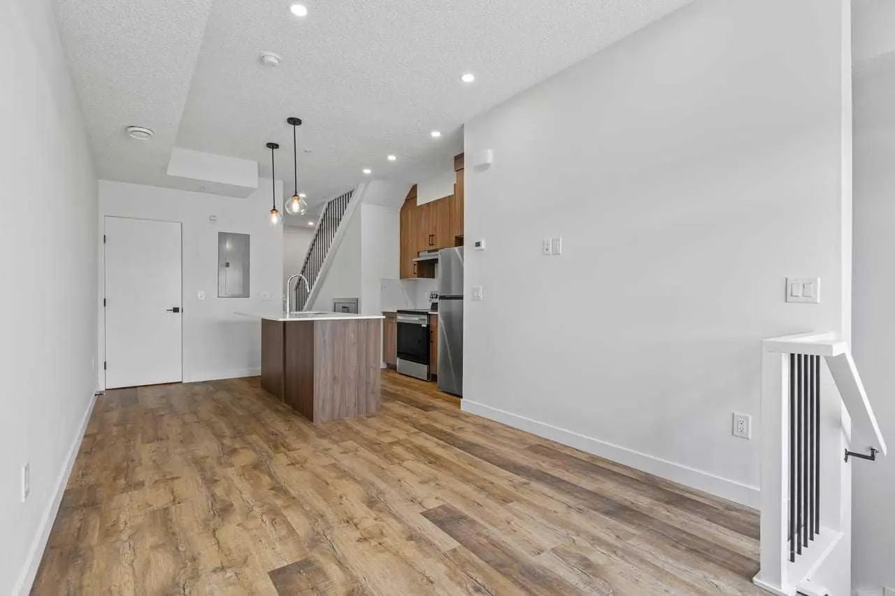 118 156 Park Street , Cochrane – Residential Row/Townhouse Listing Photo 2