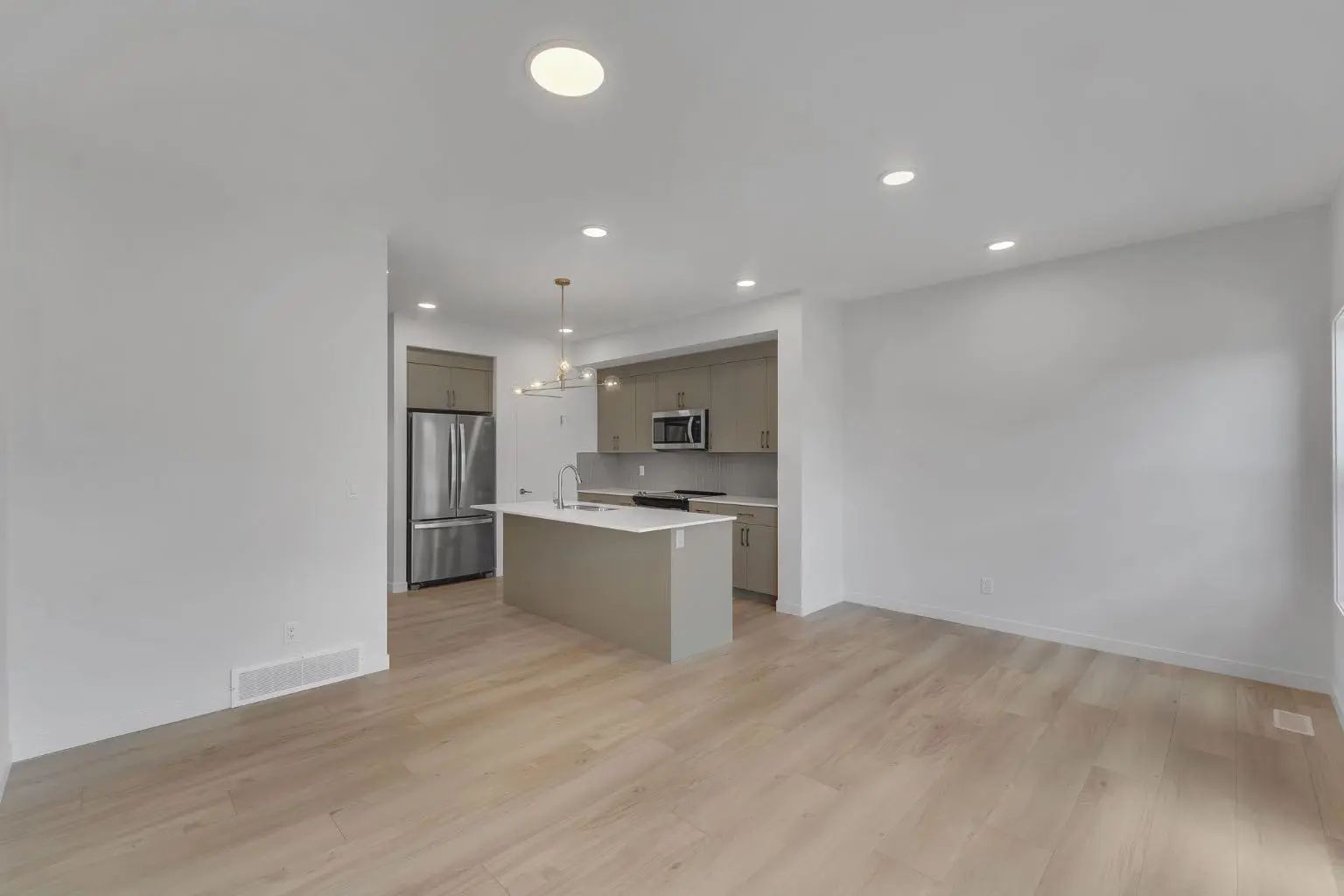 7 Heritage Heath , Cochrane – Residential Semi Detached (Half Duplex) Listing Photo 8
