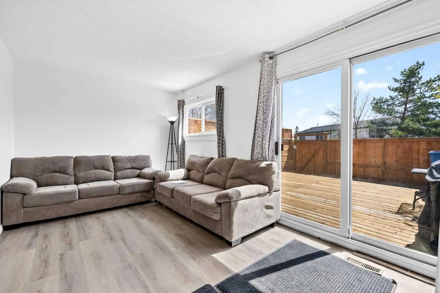 5615 1 Avenue Southeast, Calgary – Residential Row/Townhouse Listing Photo 8
