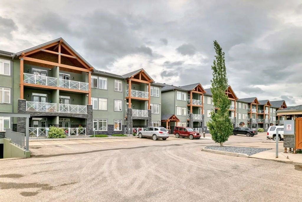 111 1005B Westmount Drive , Strathmore