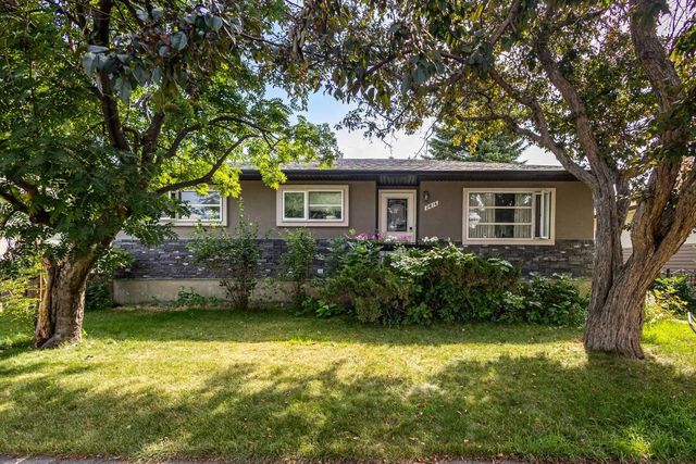2816 24 Street Nw, Calgary