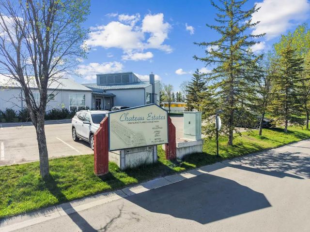 300 1101 84 Street Ne, Calgary