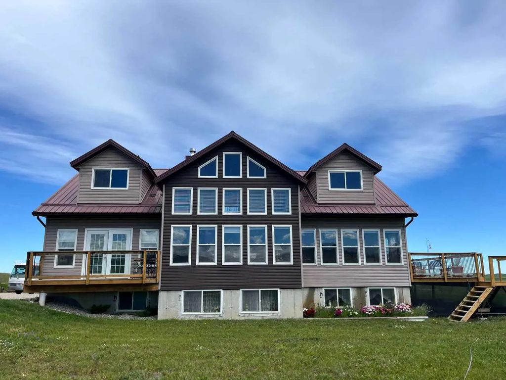 22037 Range Road 280  , Cardston