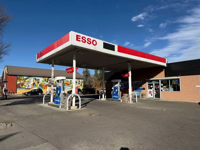 N/A, Okotoks