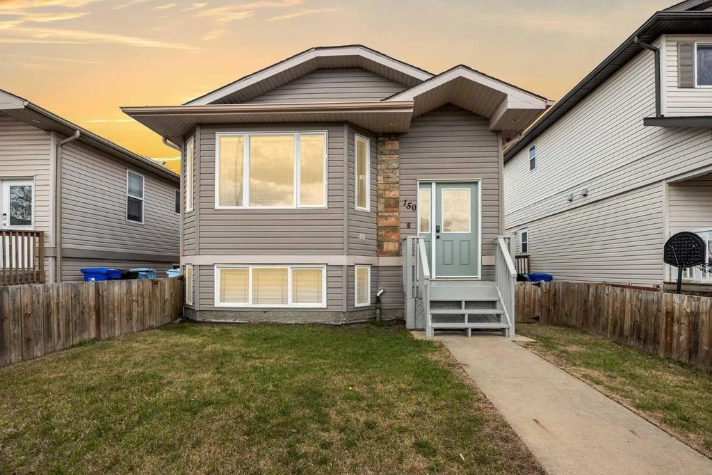 150 Pacific Crescent , Fort McMurray