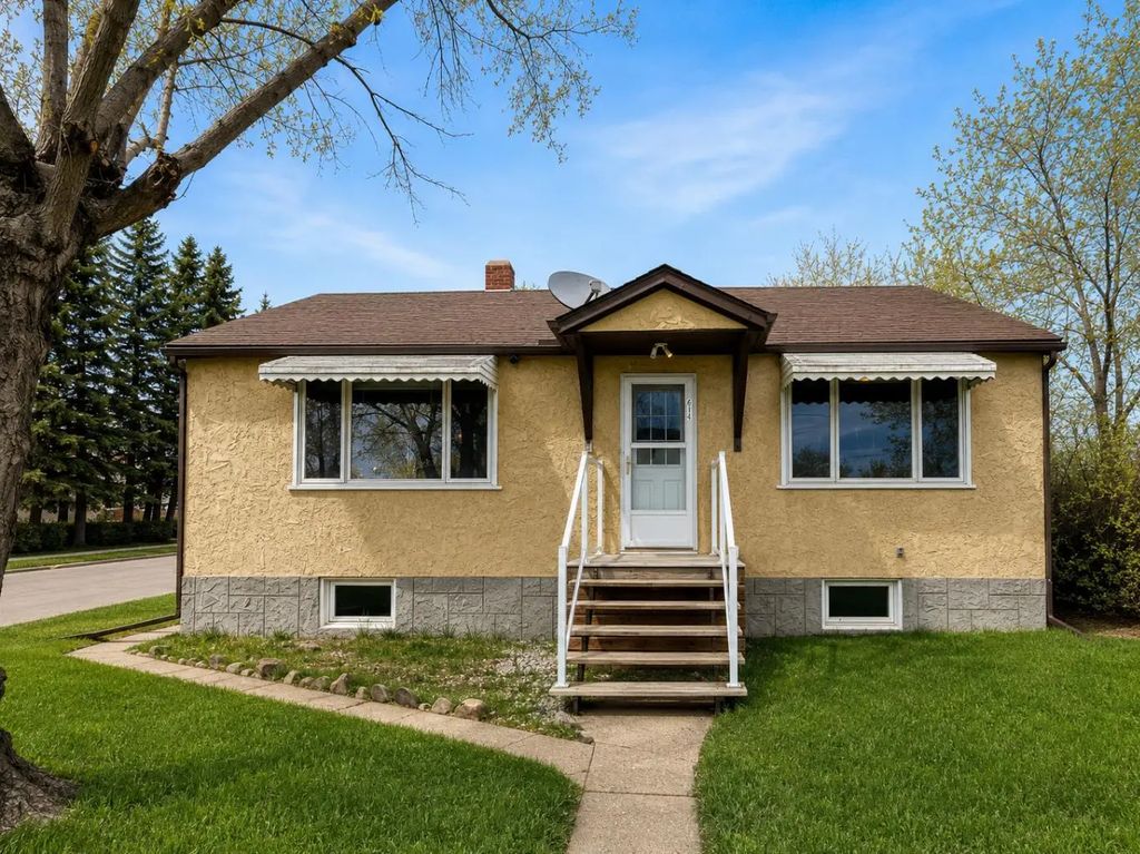 614 6 Avenue , Wainwright
