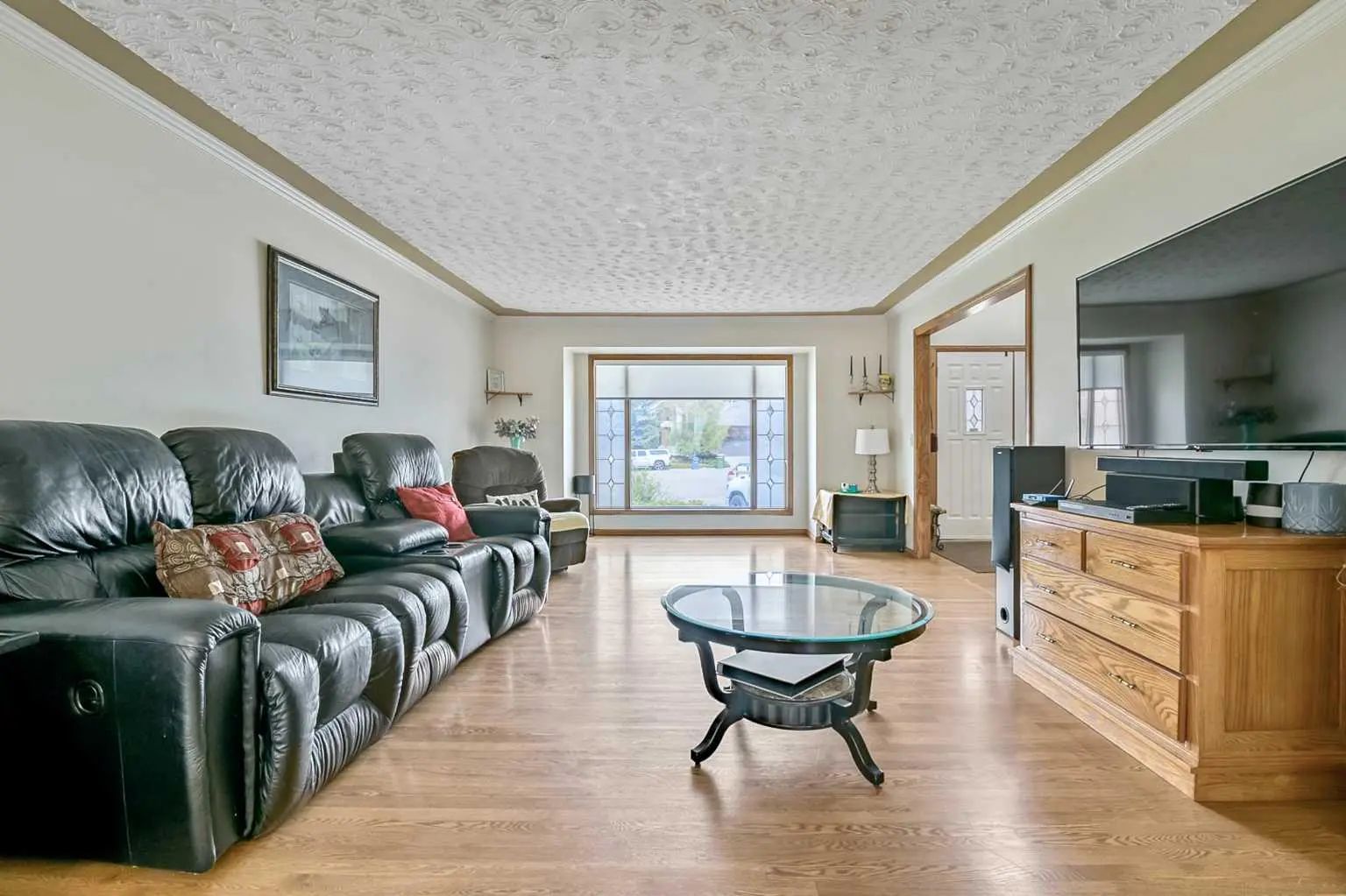 35 Candle Court Southwest, Calgary – Residential Detached Listing Photo 5