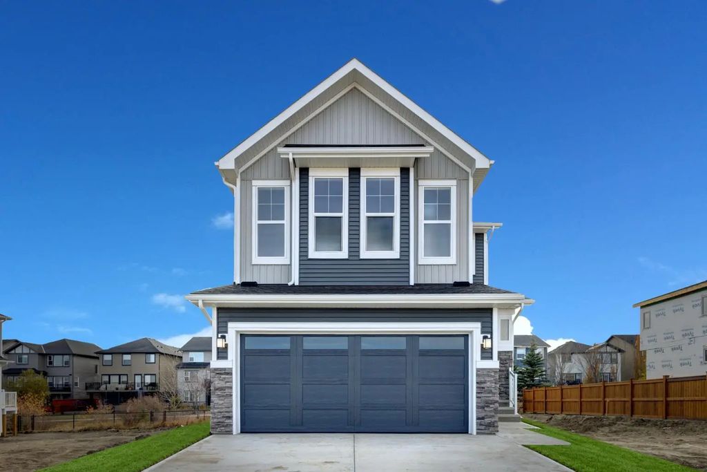 243 Silver Spruce Grove Sw, Calgary