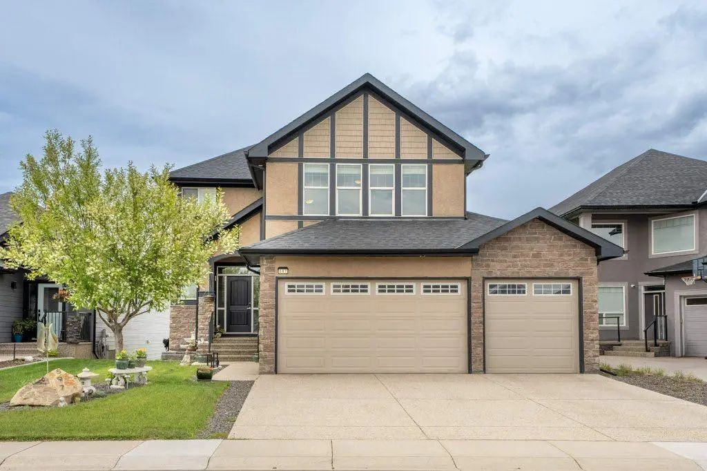 597 Muirfield Crescent , Lyalta