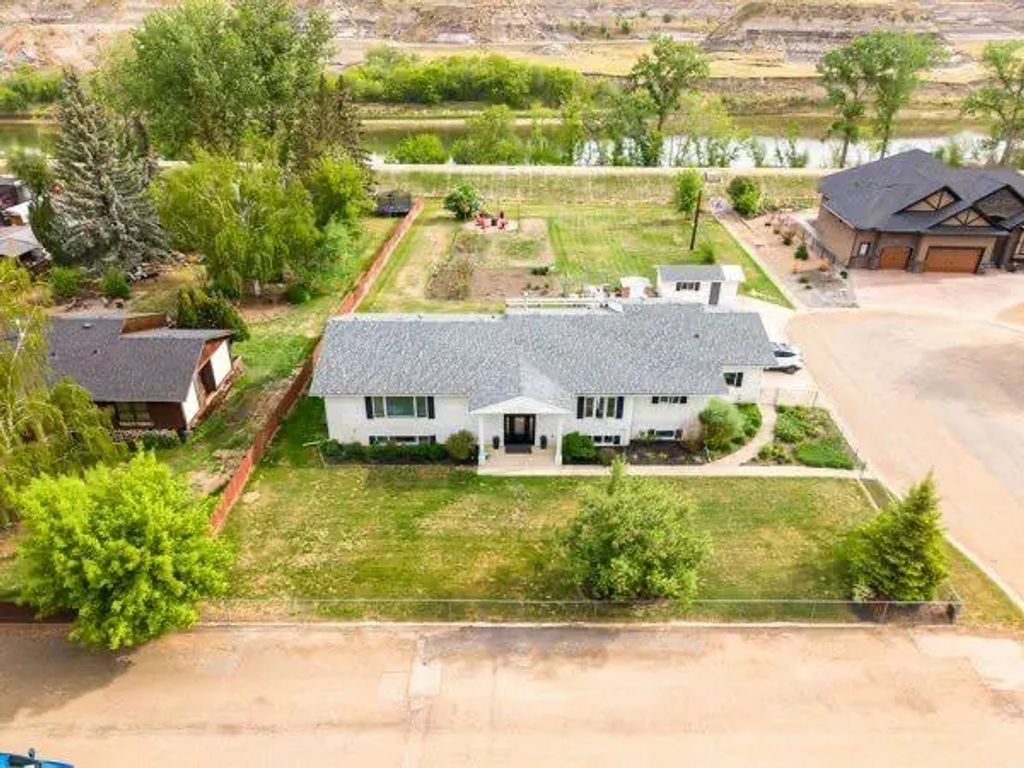 463 3 Avenue , Drumheller