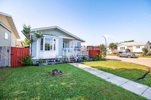 63 Elder Street , Red Deer
