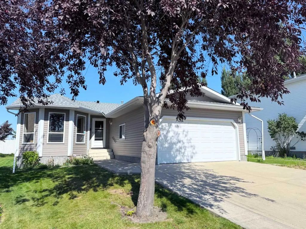 12 Clearwater Crescent , Wetaskiwin