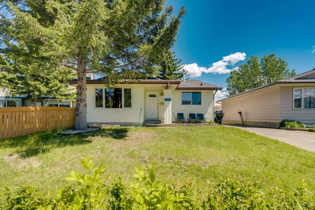 14 Radcliffe Crescent Se, Calgary