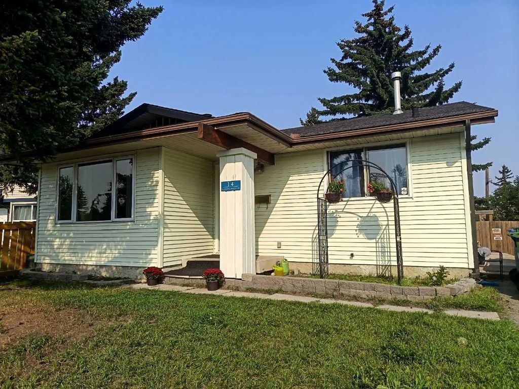 14 Radcliffe Crescent Se, Calgary