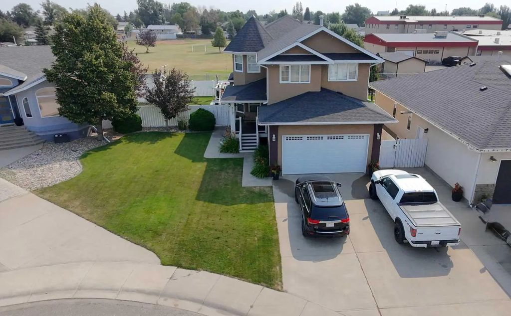 6107 Park Place , Taber