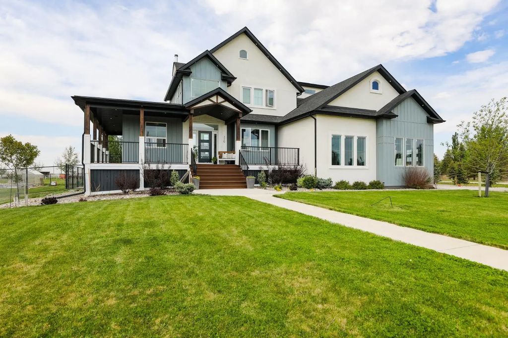 325 W 1 Avenue N, Magrath