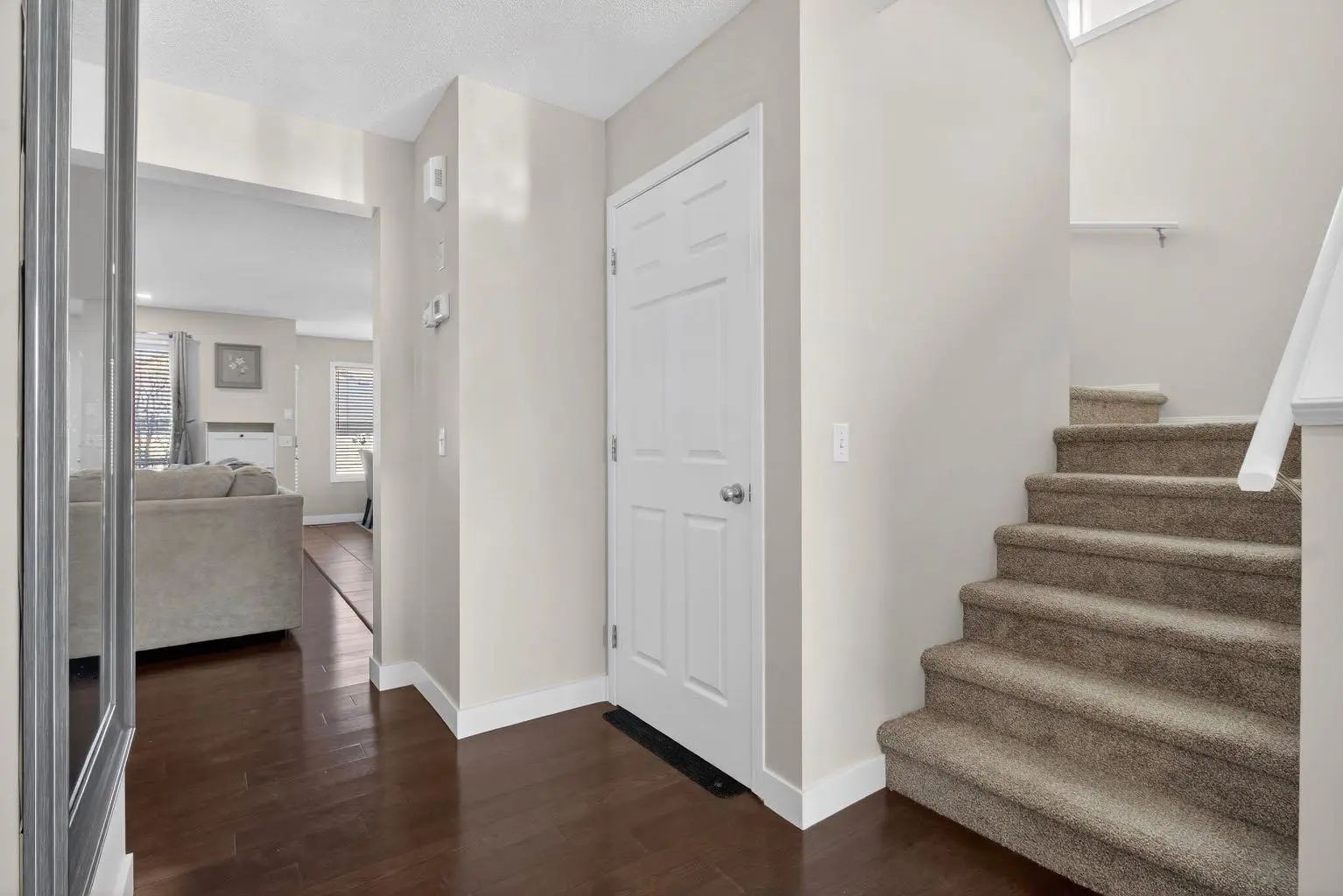 28 Elgin View Southeast, Calgary – Residential Detached Listing Photo 5