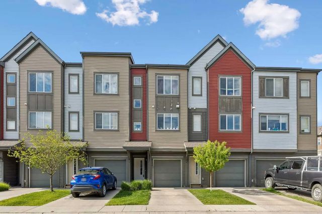 213 Copperpond Villas Se, Calgary