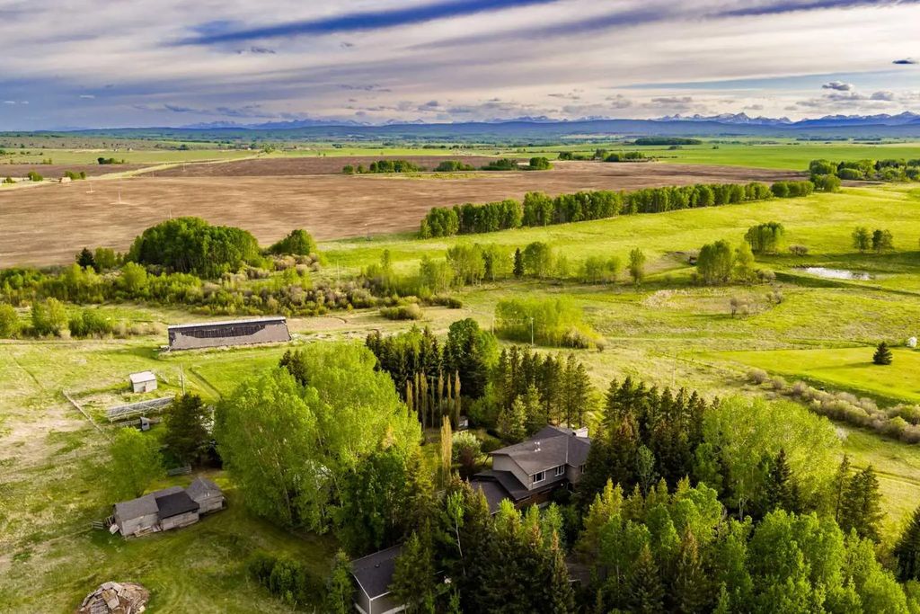 4 West Meadows Estates Road , Rural Rocky View County