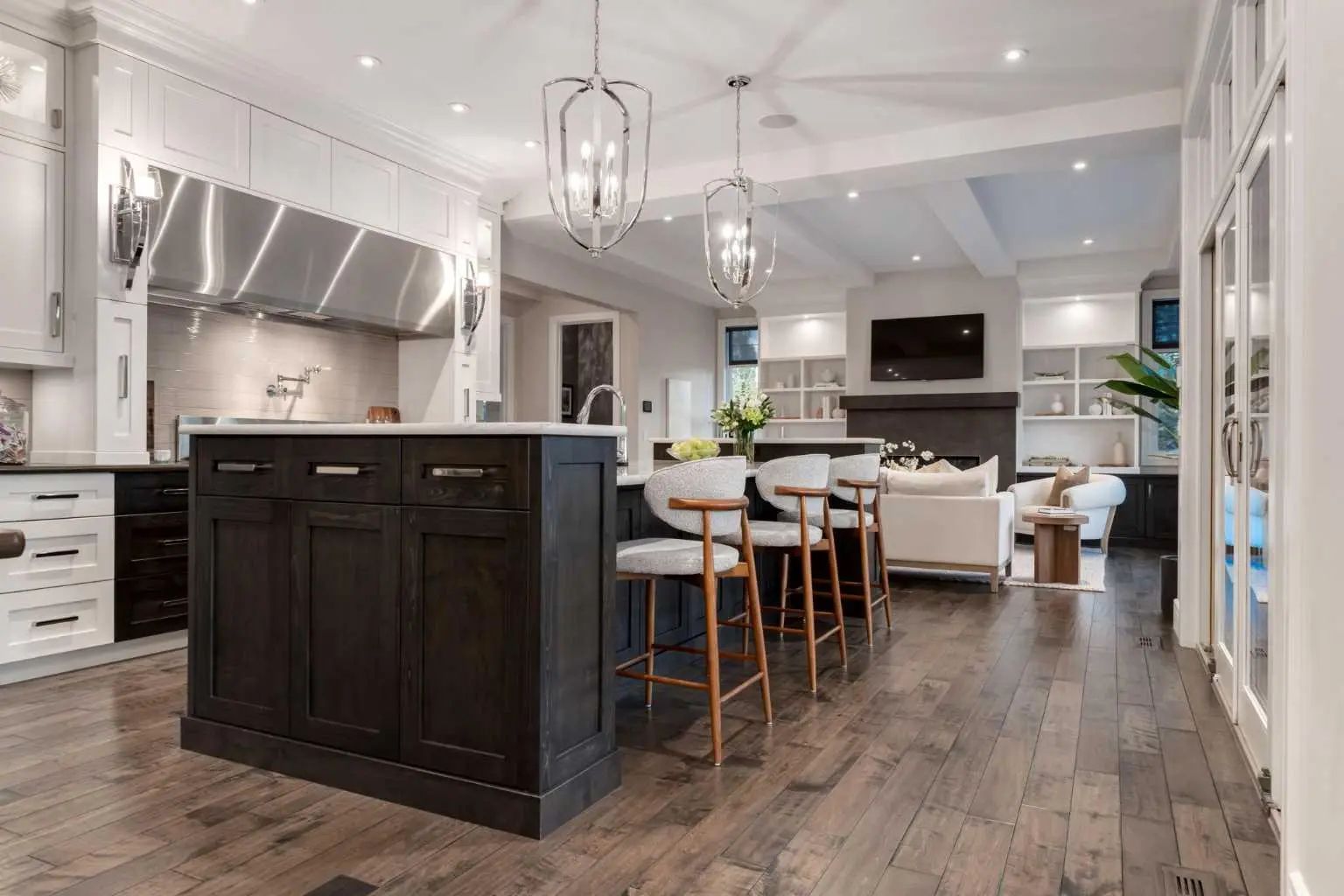6 Heaver Gate  Heritage Pointe Alberta T1S 4K1 NONE Home For Sale