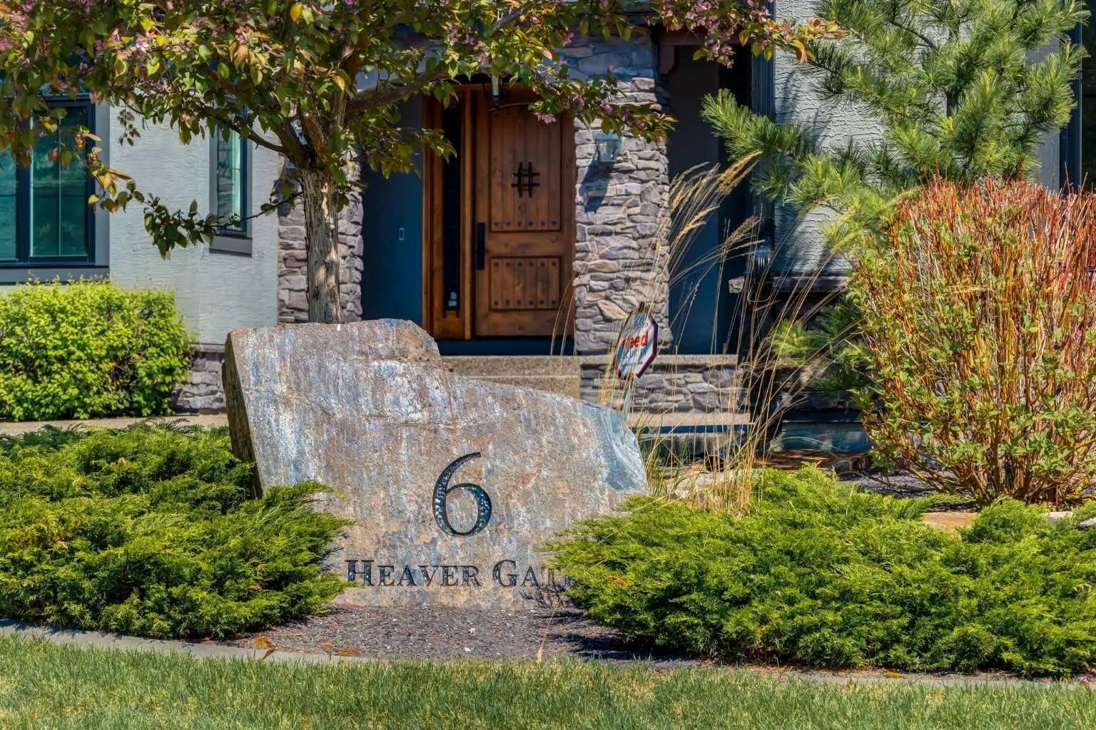 6 Heaver Gate  Heritage Pointe Alberta T1S 4K1 NONE Home For Sale