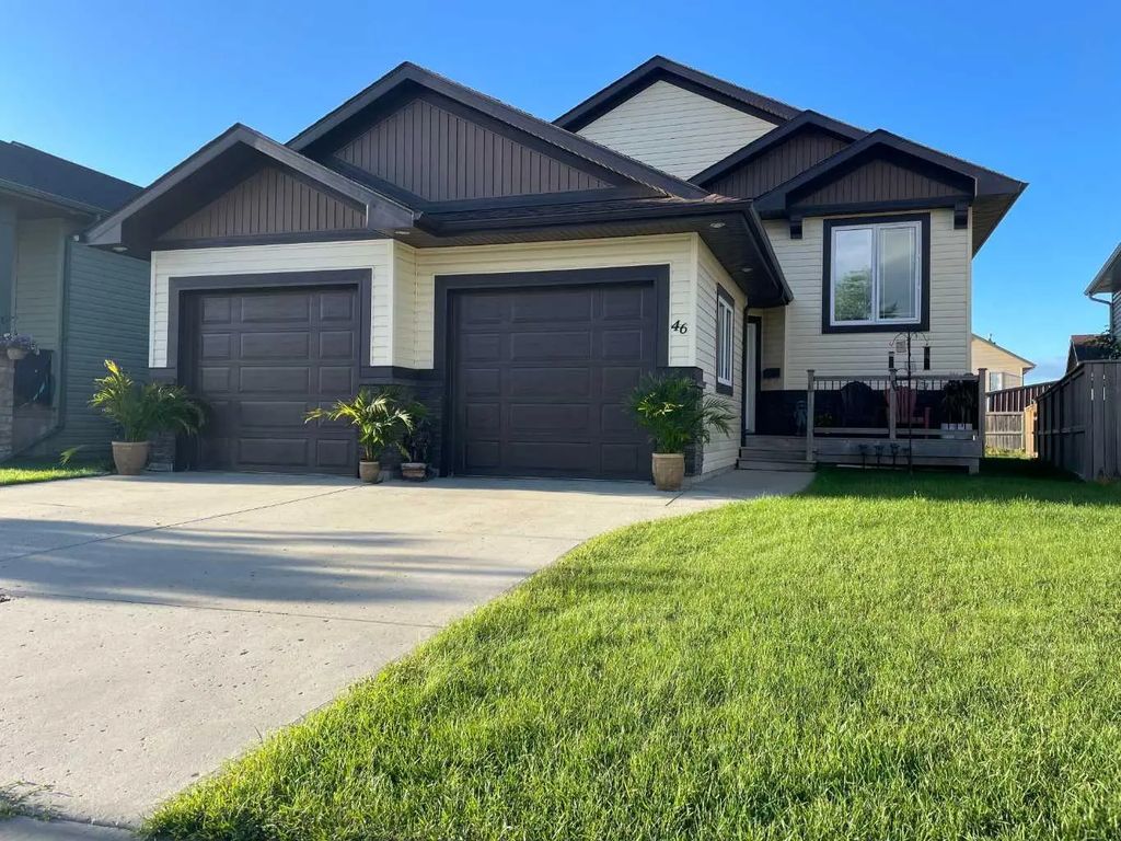 46 Mackenzie Crescent , Lacombe