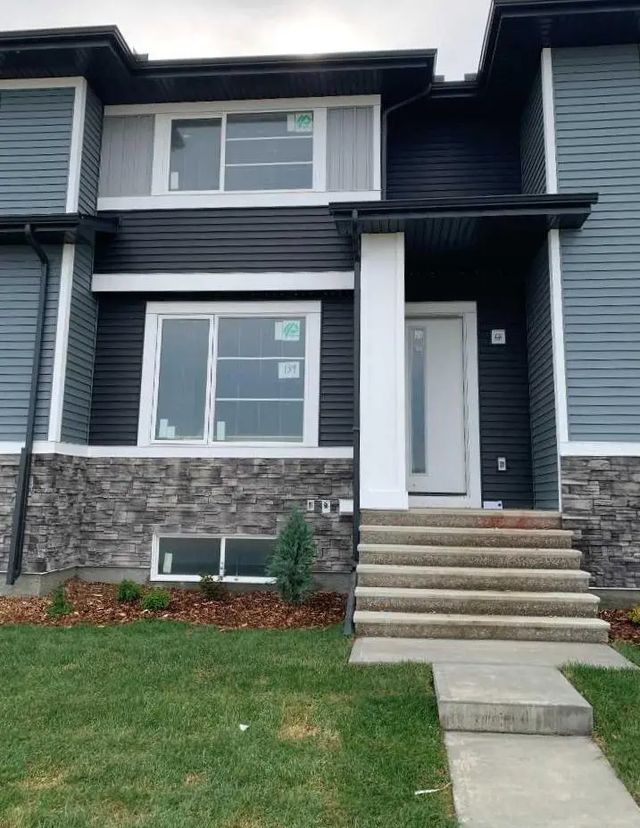 139 Ambleridge Street Nw, Calgary