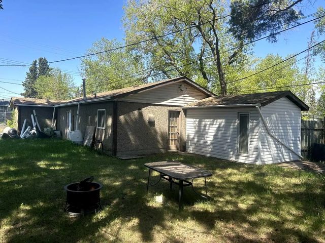3206 49 Avenue , Lloydminster