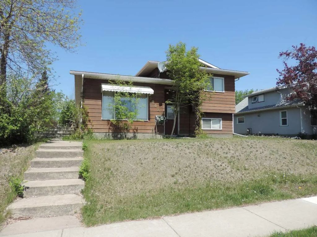5042 51 Avenue , Rimbey